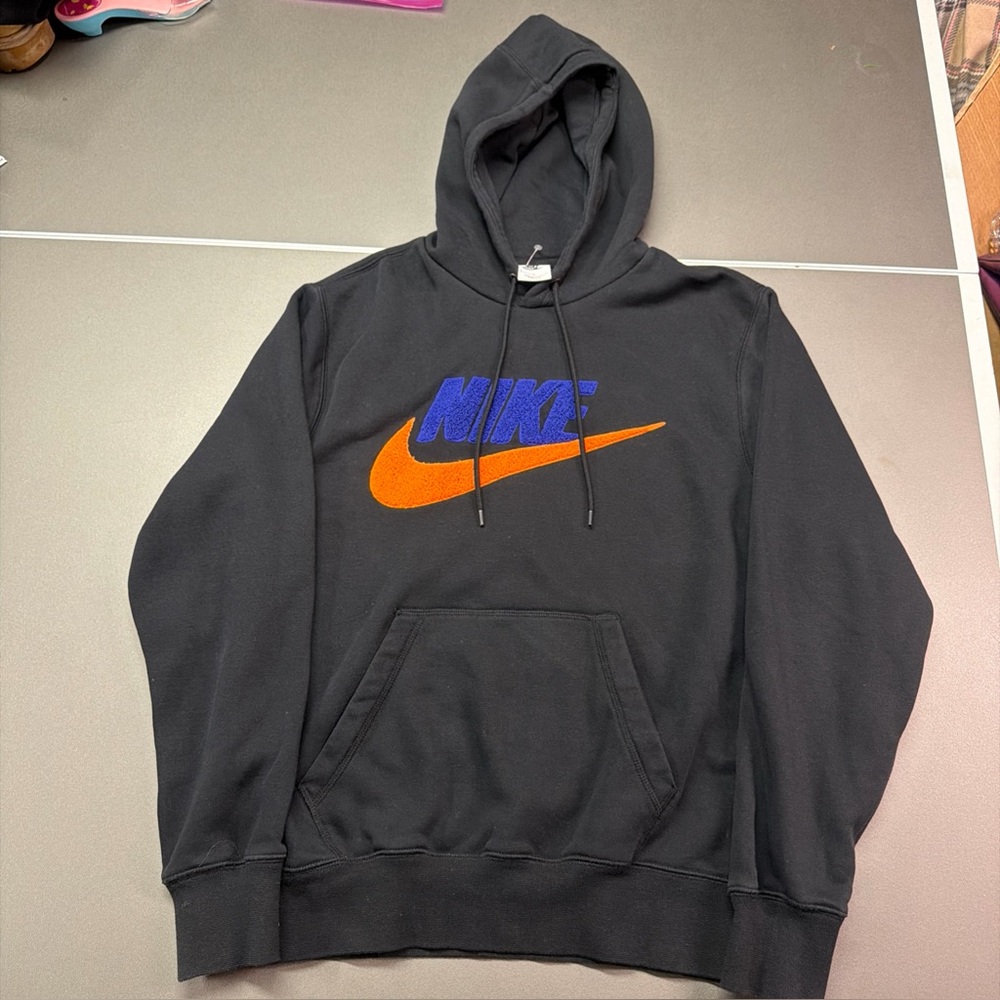 Nike Men's Club Fleece Pullover Hoodie Black Orange Size S Spell Out New w/o tag
